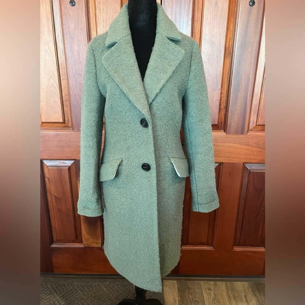 Monsoon London Boucle Over Coat Size US 6 Wool Blend Pockets Collar 2 Button